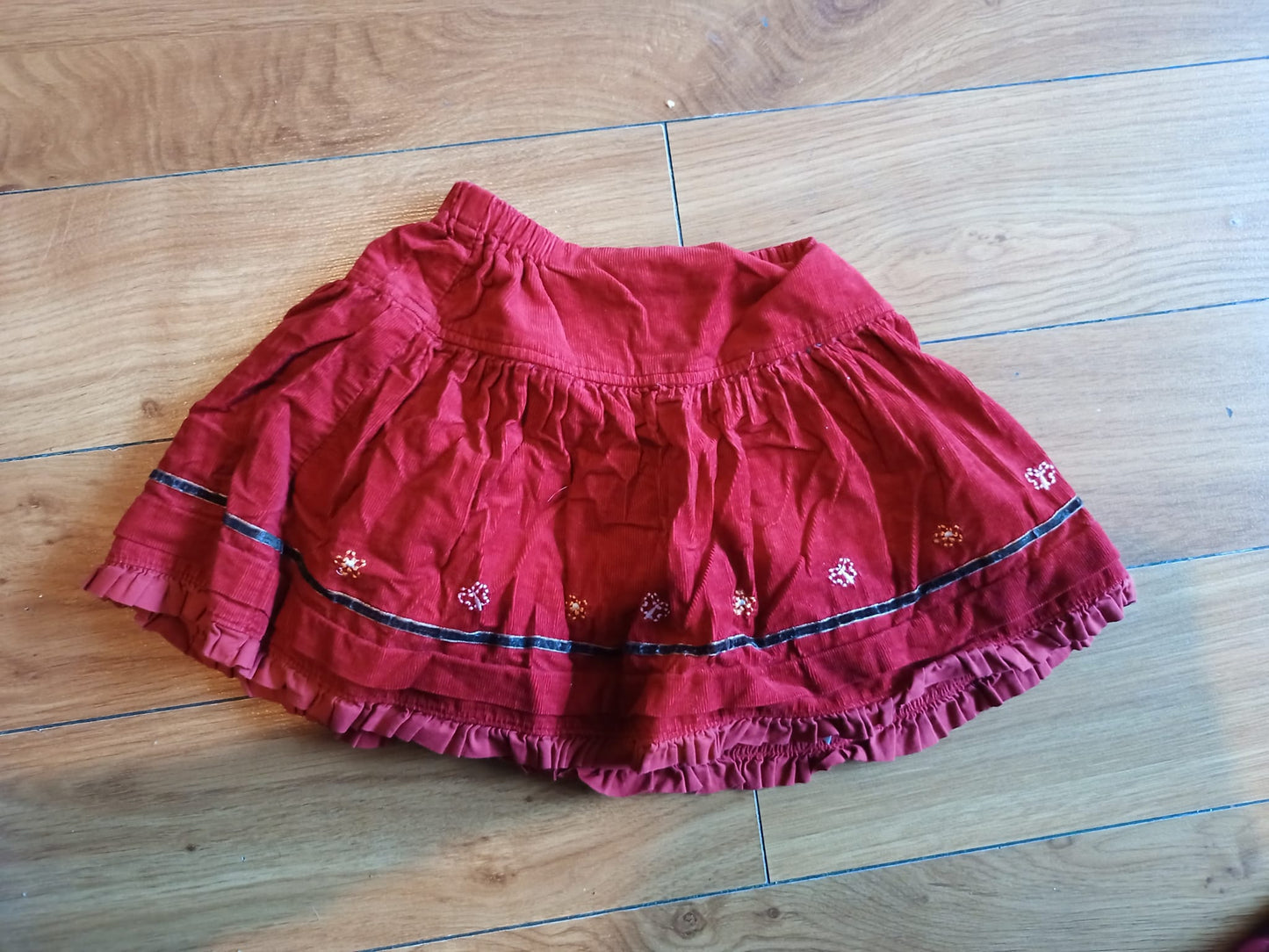 Dunnes Skirt Age 9-12 months