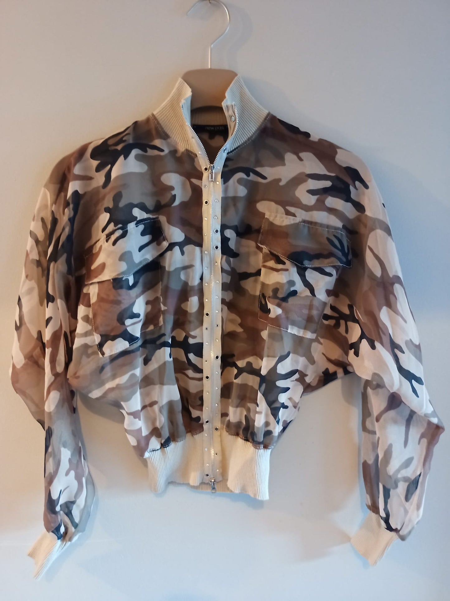 New Park Camo Zip-up Top Size Small Approx