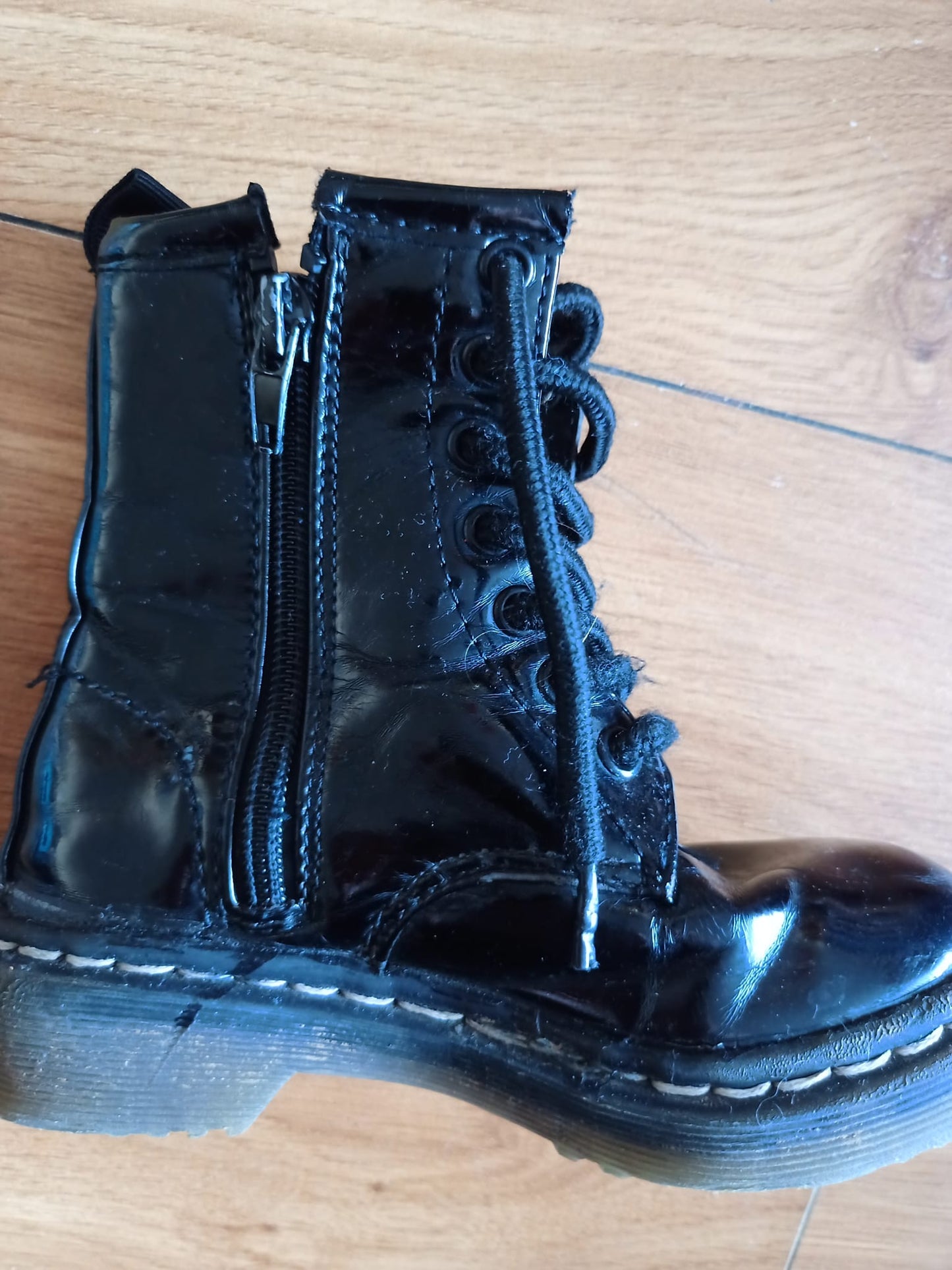 Kids Black Boots Size 8