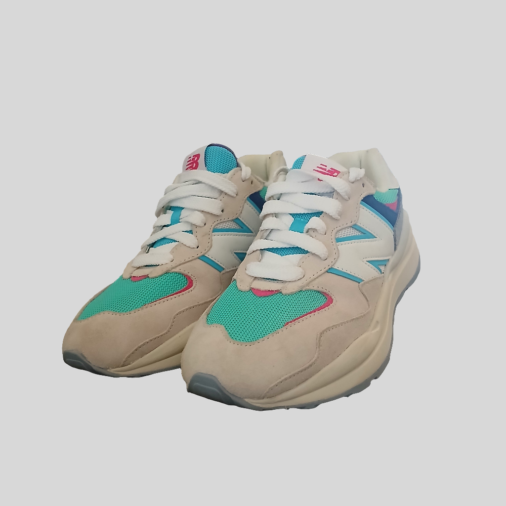 New Balance 57/40 Astral Glow Size 6/7