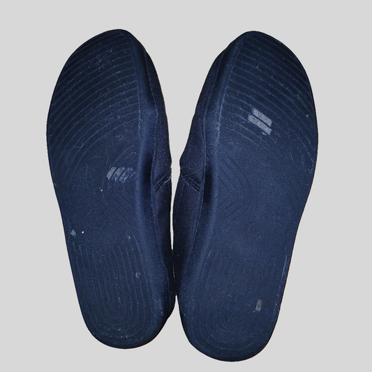 Mens Slippers Size 8