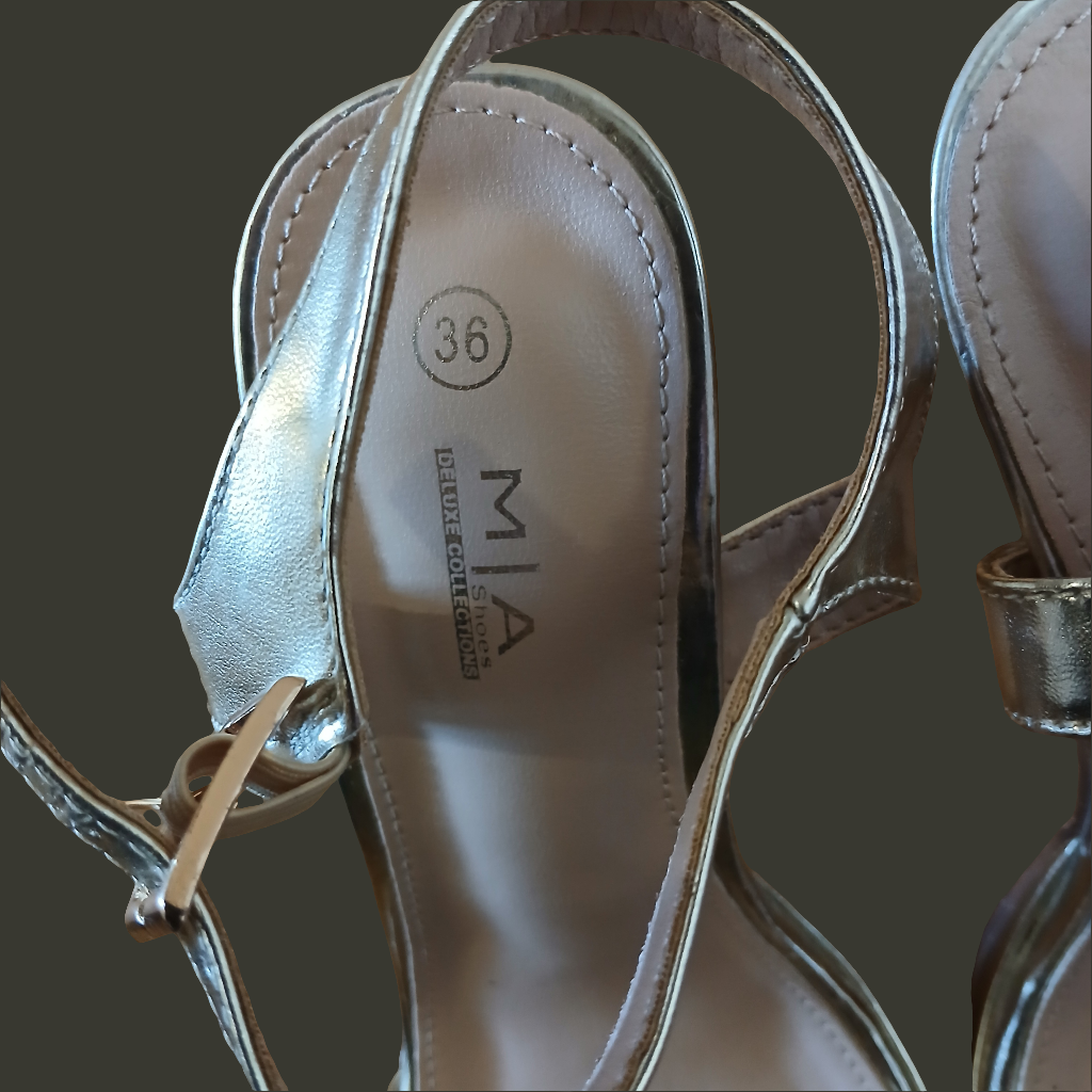 "MIA" Gold Metallic High Heeled Shoes Size 3/3.5 eur 36
