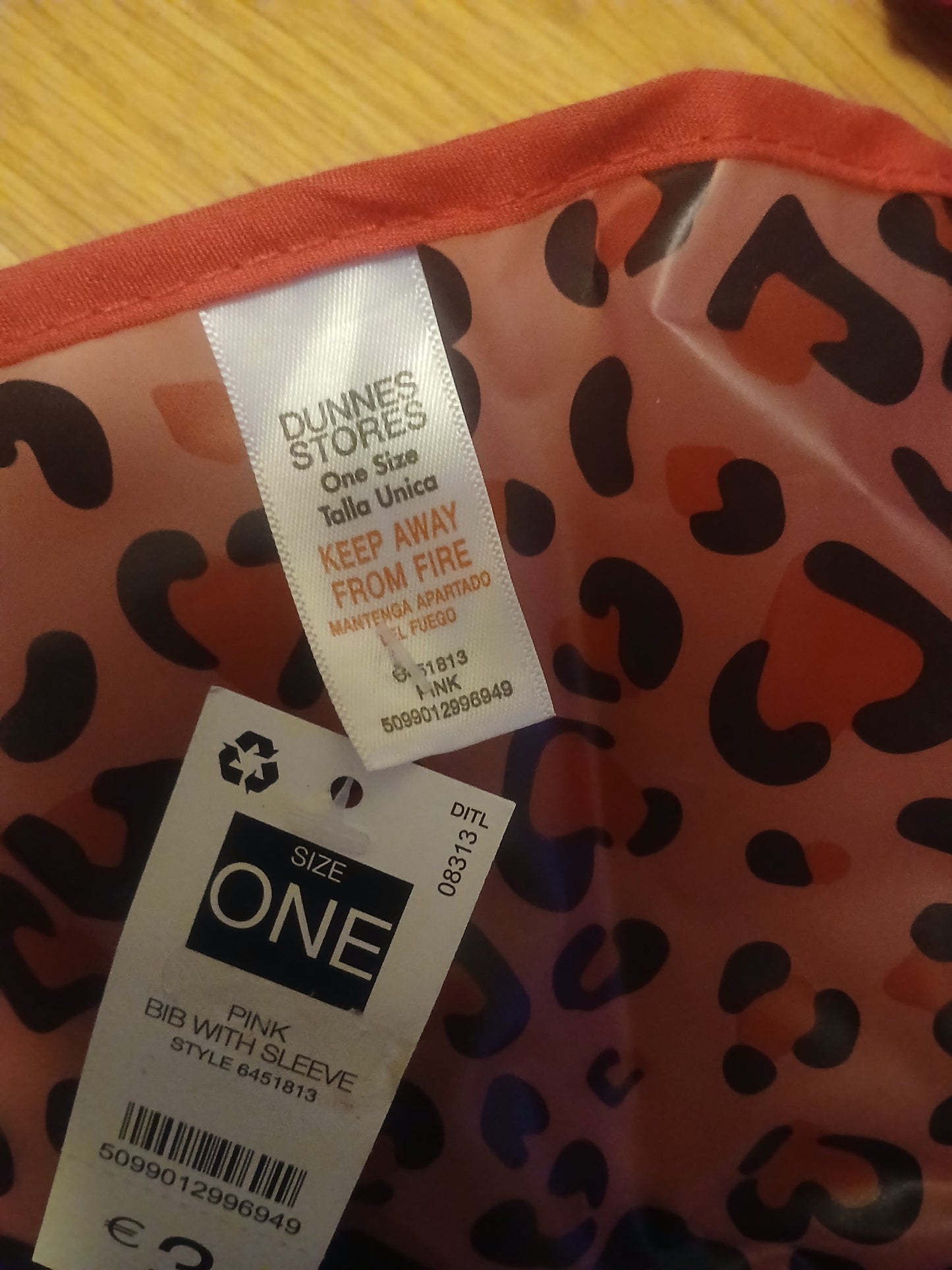 New Dunnes Toddler Messy Play Apron