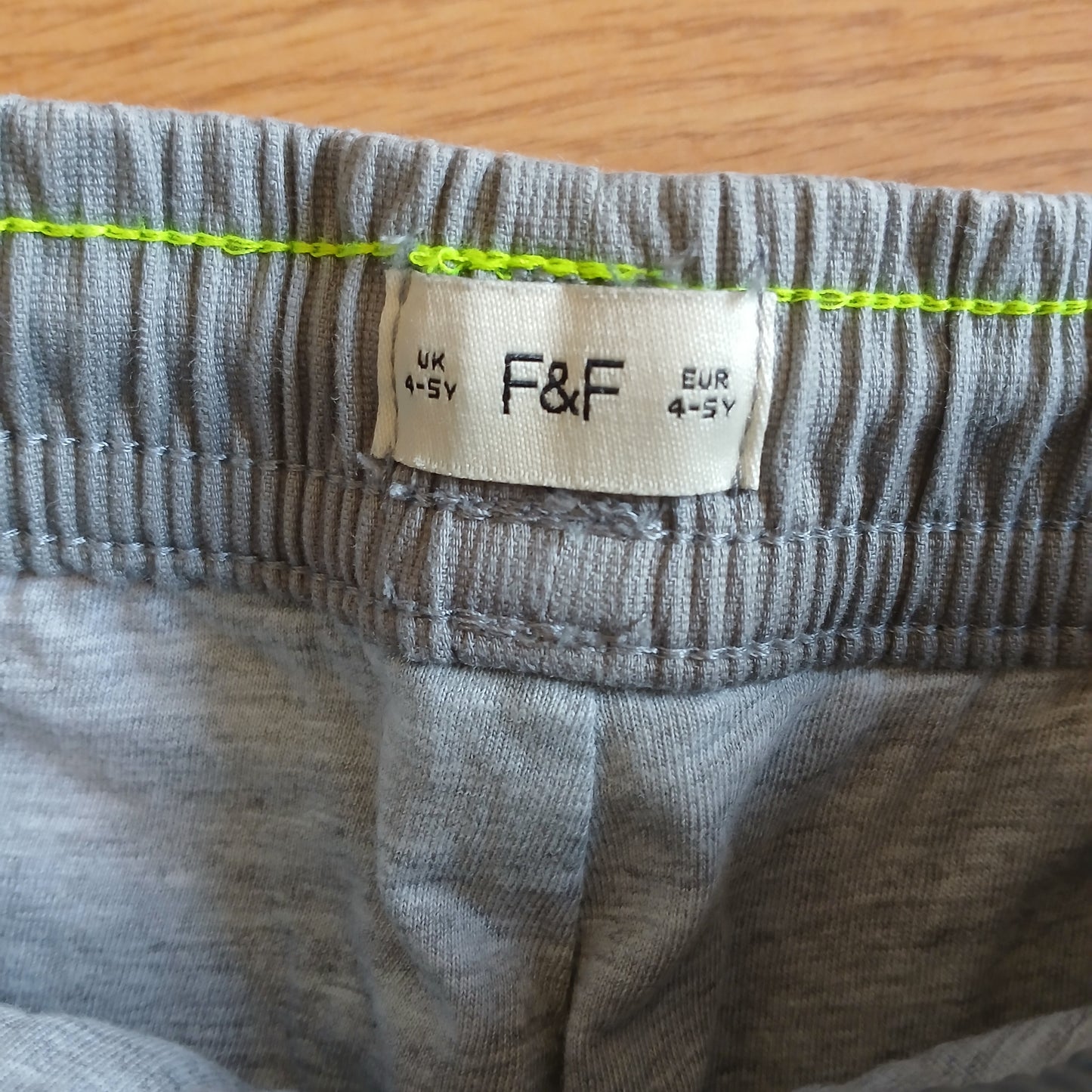 F&F Trousers Age 4-5