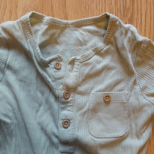 Leigh Tucker Babygrow Sleepsuit Age 12-18 months