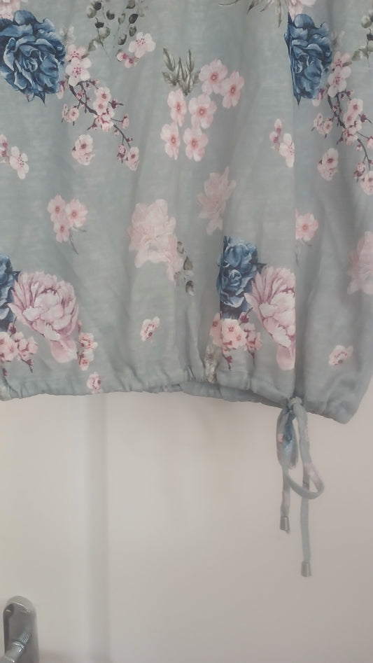 Twist from Pamela Scott Beaded Floral Top Size 10