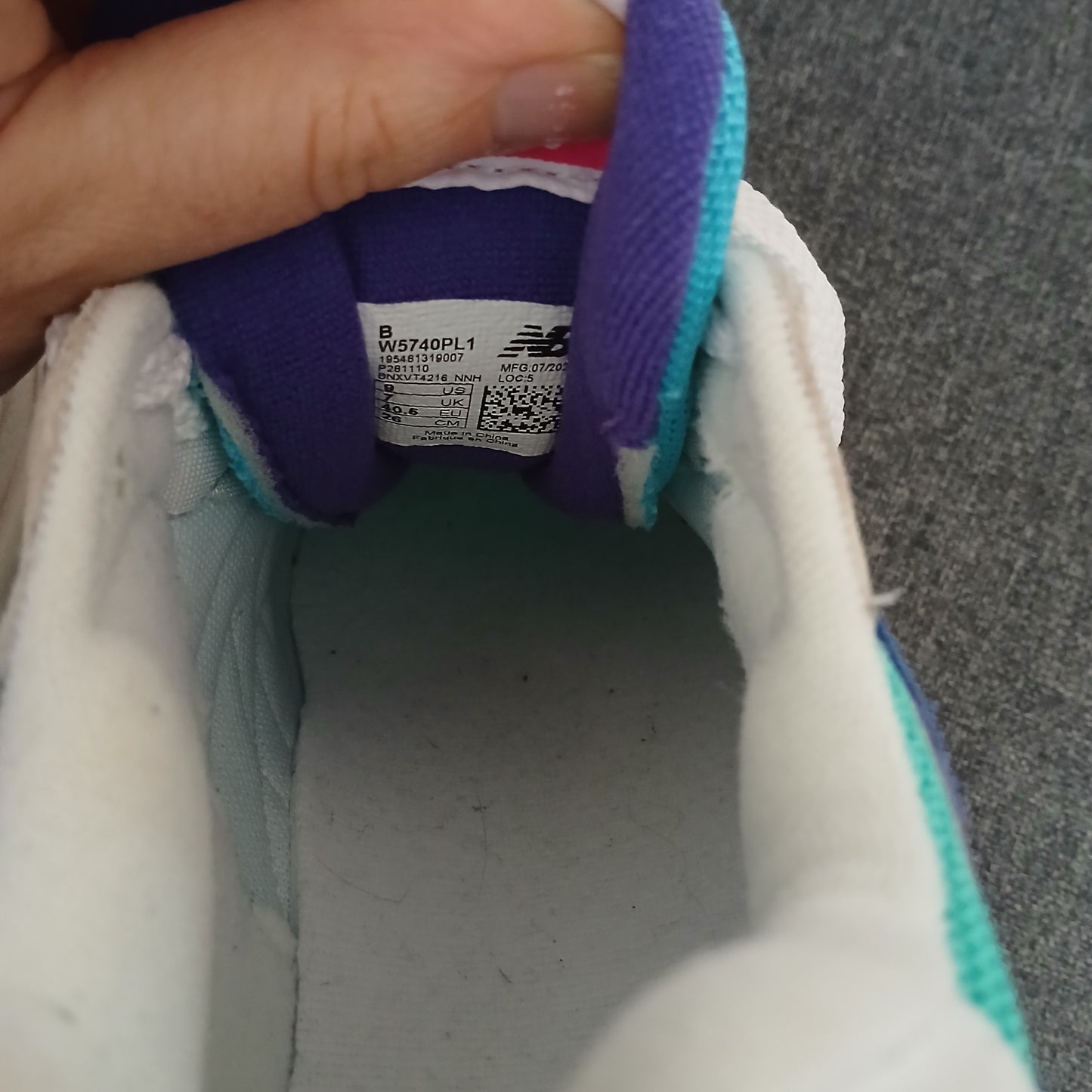 New Balance 57/40 Astral Glow Size 6/7