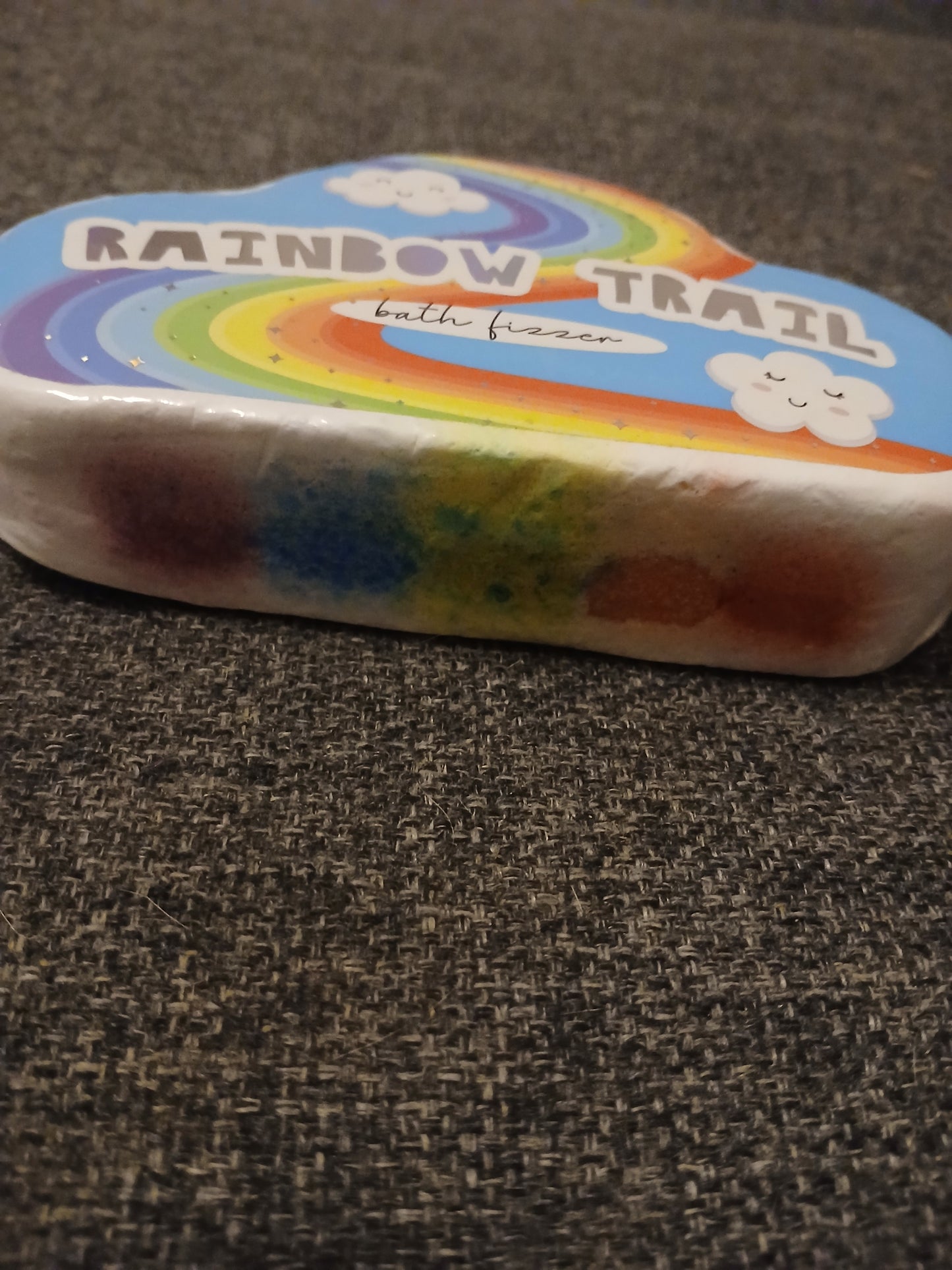 Rainbow Trail Bath Fizzer Bomb