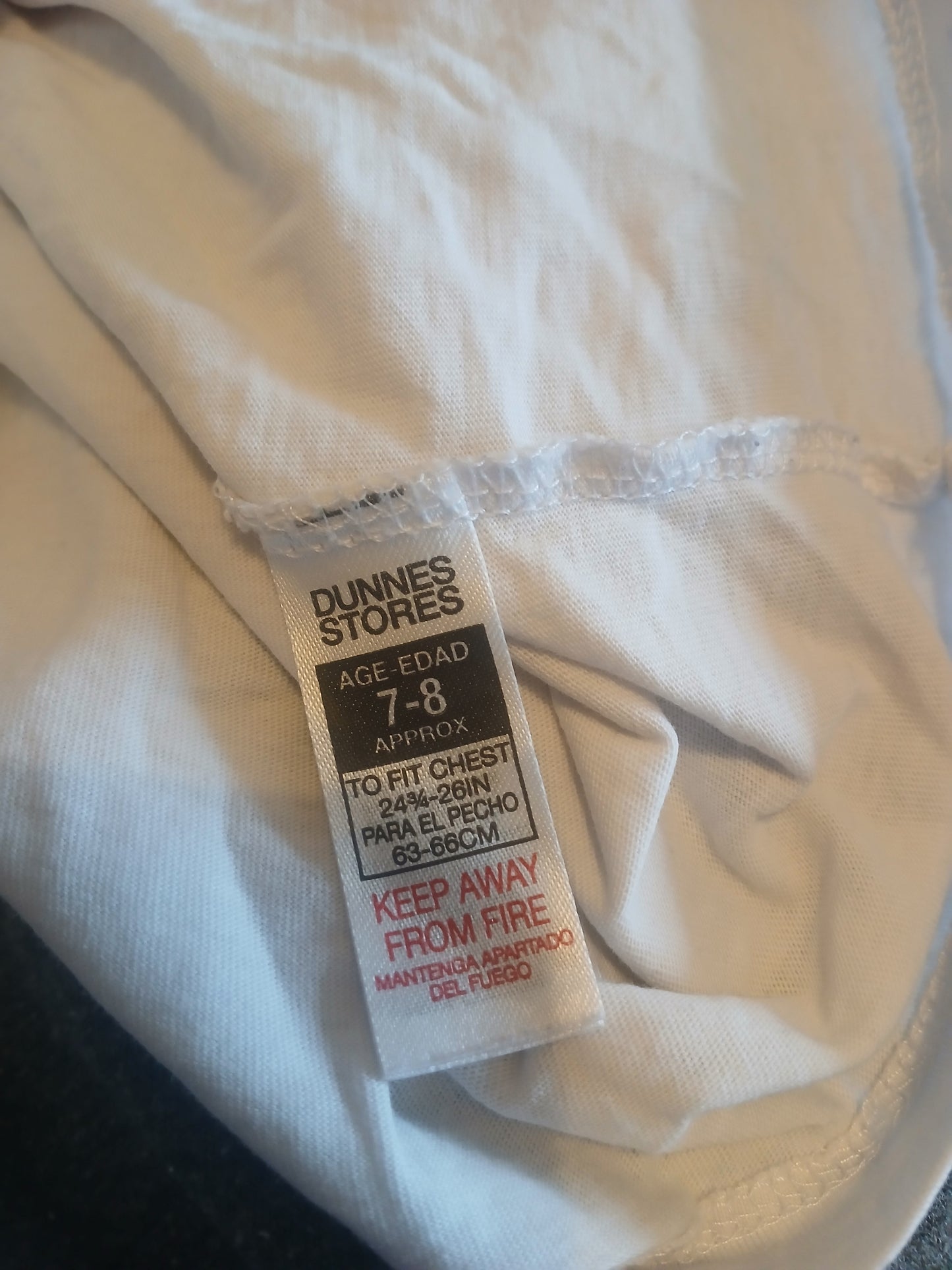 Dunnes Pawsome Friends T-Shirt Age 7-8