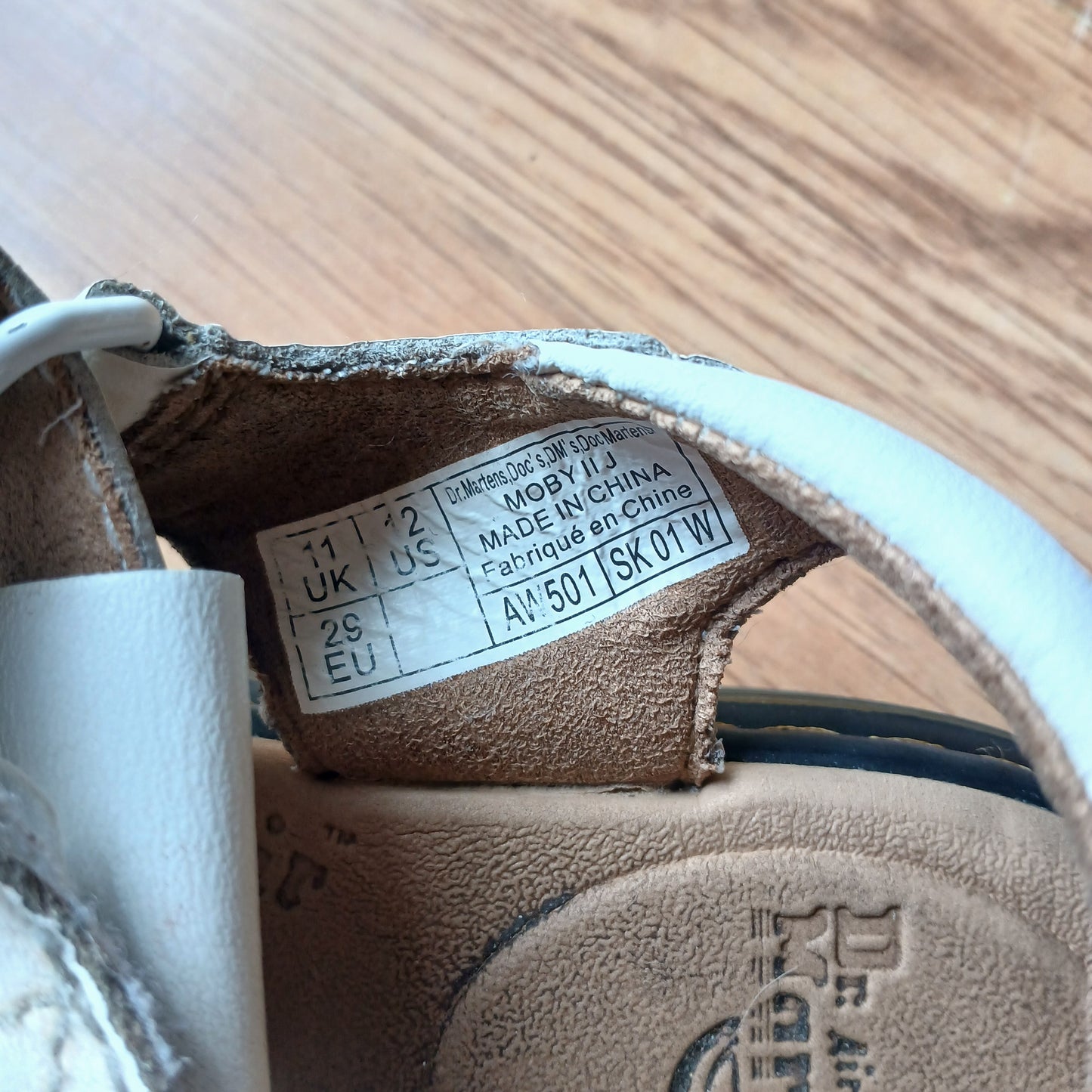 Dr Martens Youth White Moby Sandals Size 11 Eu29