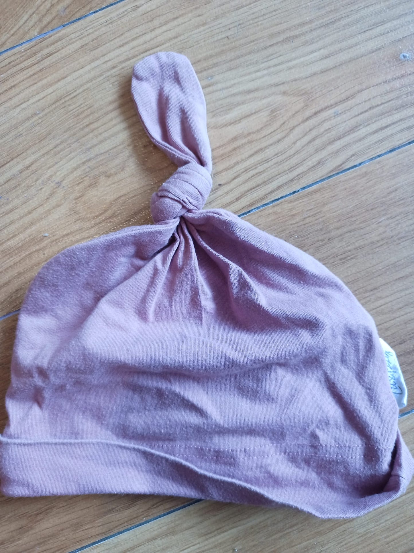 Lil & Izzy Organic Cotton Knitted Hat Age 9-12 months