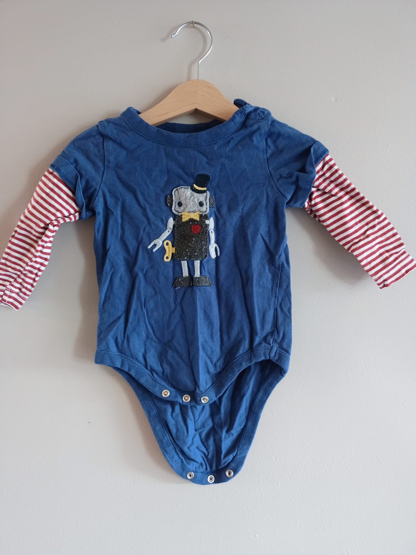 Baby Gap Vest Bodysuit Approx age 9-12 months