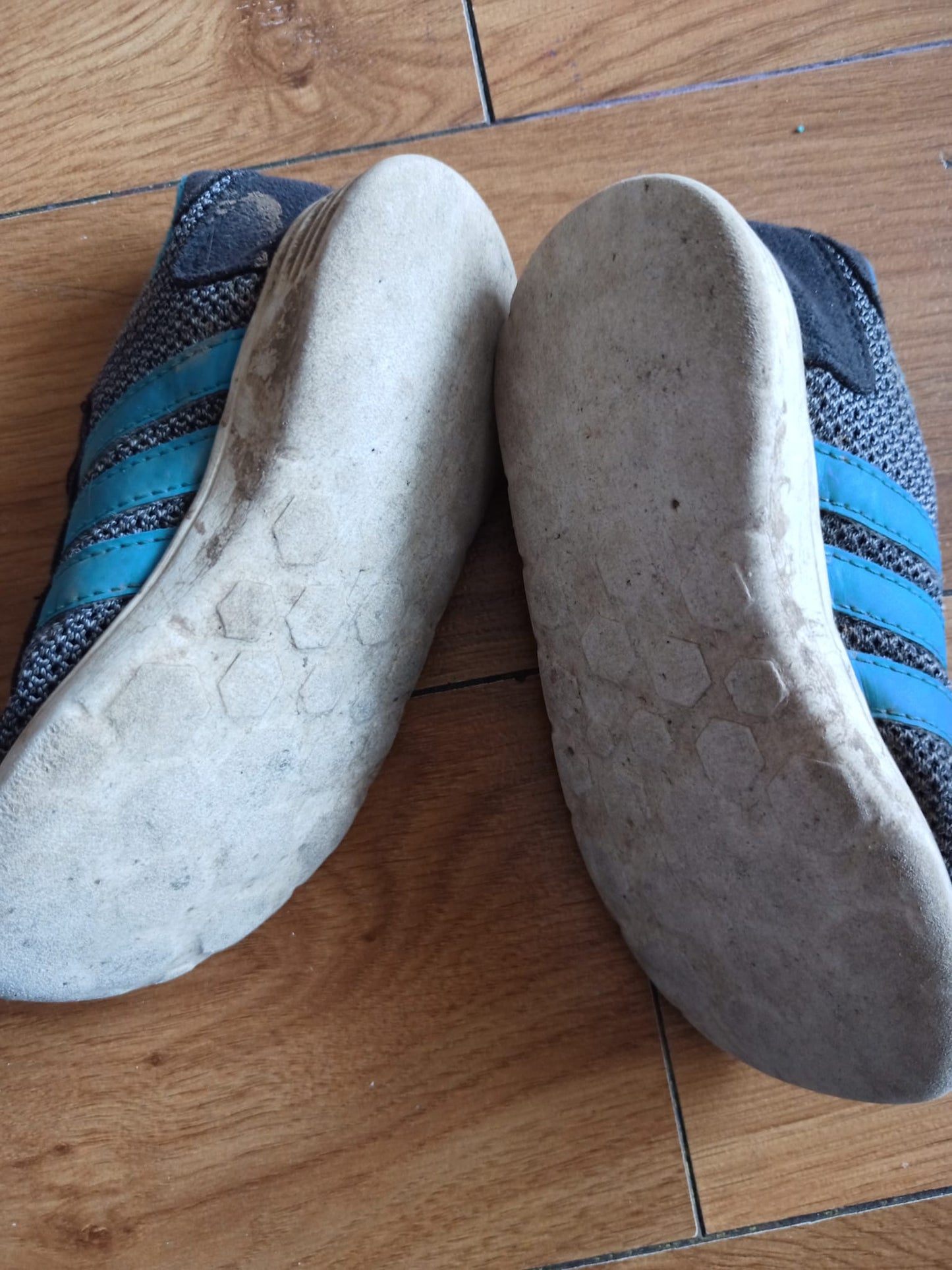 Adidas Kids Trainers/Runners Size 8k