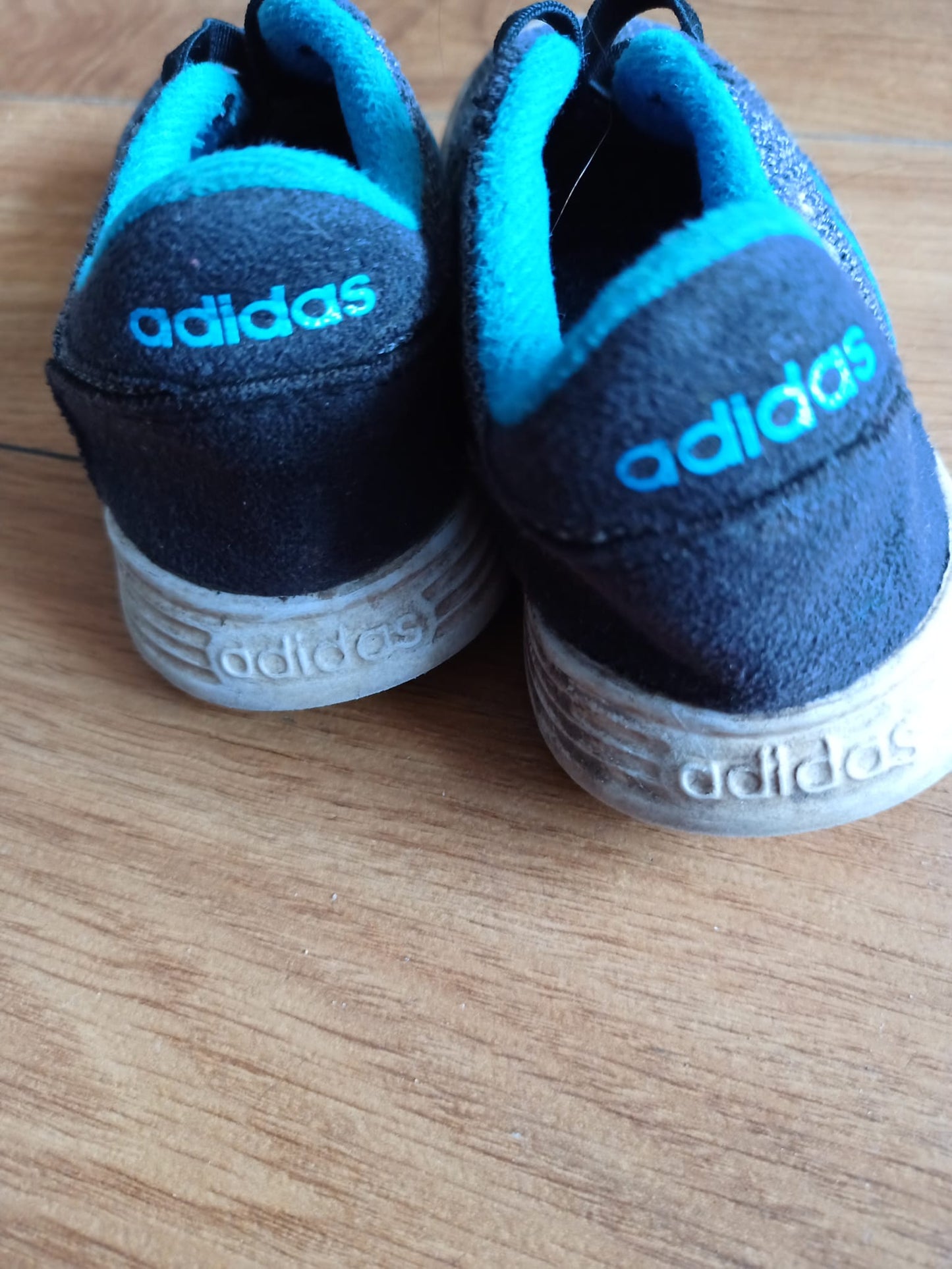 Adidas Kids Trainers/Runners Size 8k