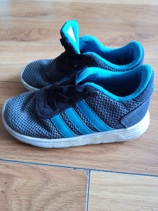 Adidas Kids Trainers/Runners Size 8k