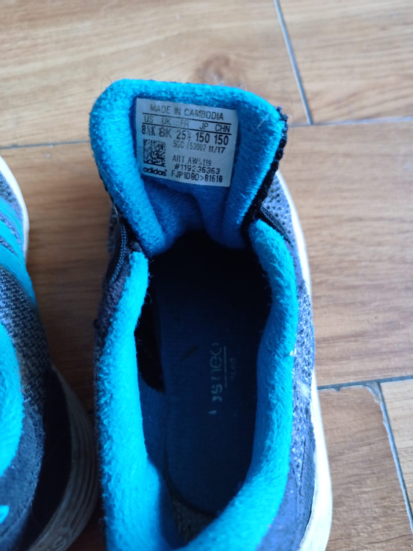 Adidas Kids Trainers/Runners Size 8k