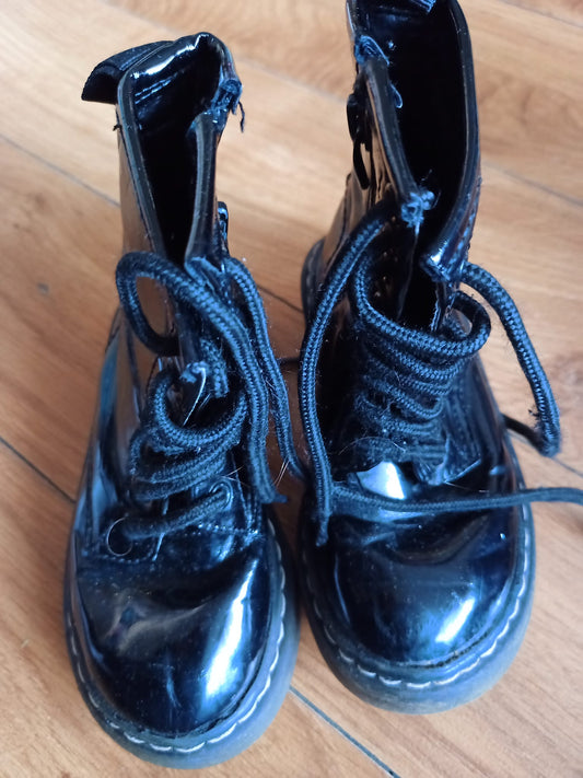 Kids Black Boots Size 8