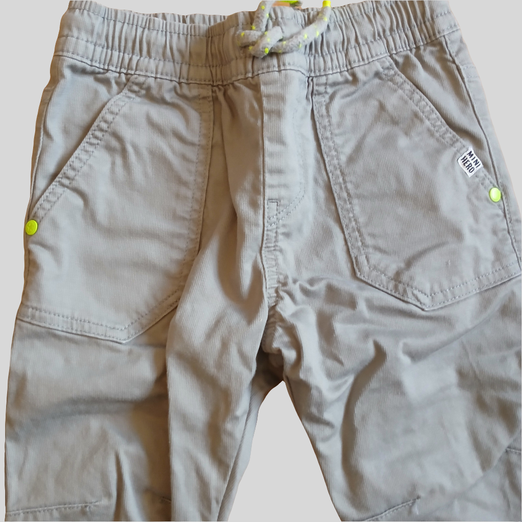 F&F Trousers Age 4-5