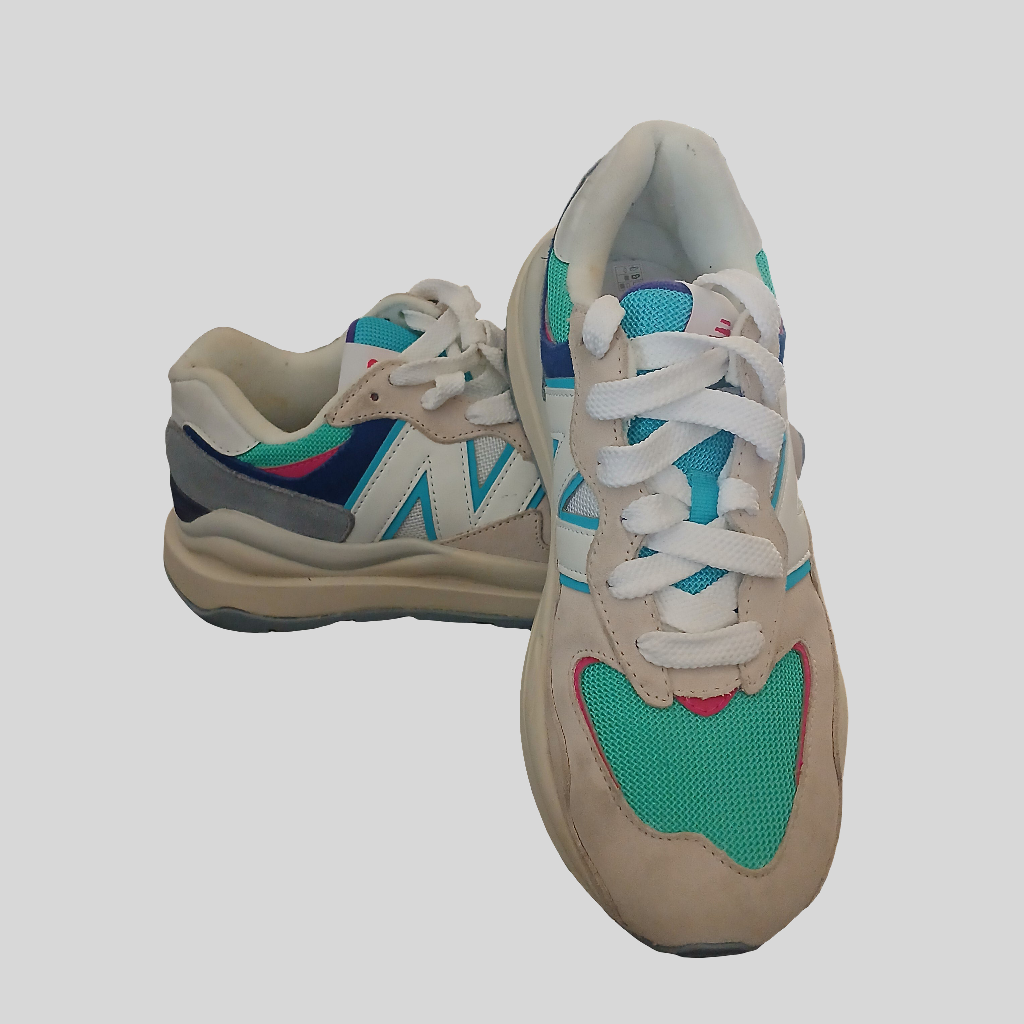 New Balance 57/40 Astral Glow Size 6/7