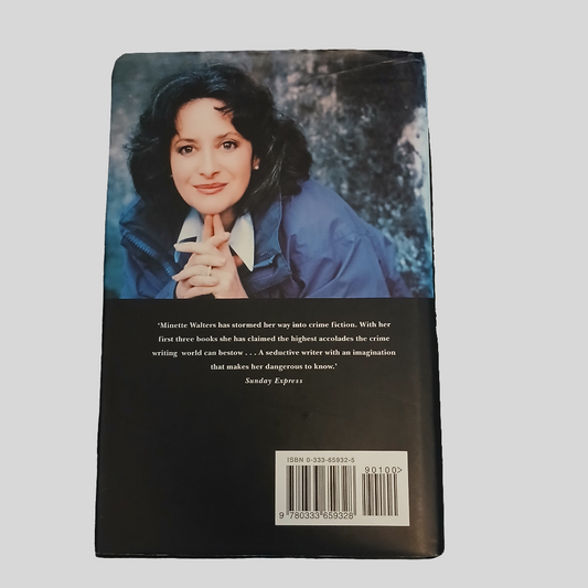 The Echo by Minette Walters