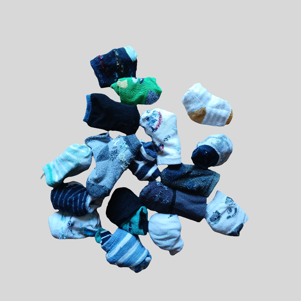 18 Pairs of Baby Socks Size 0-2.5