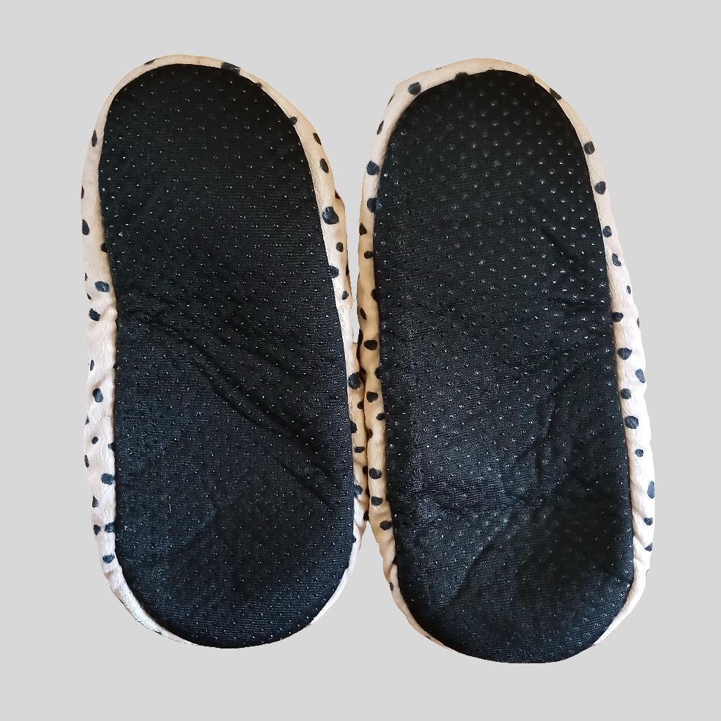 Disney 101 Dalmations Slippers Size 6-8