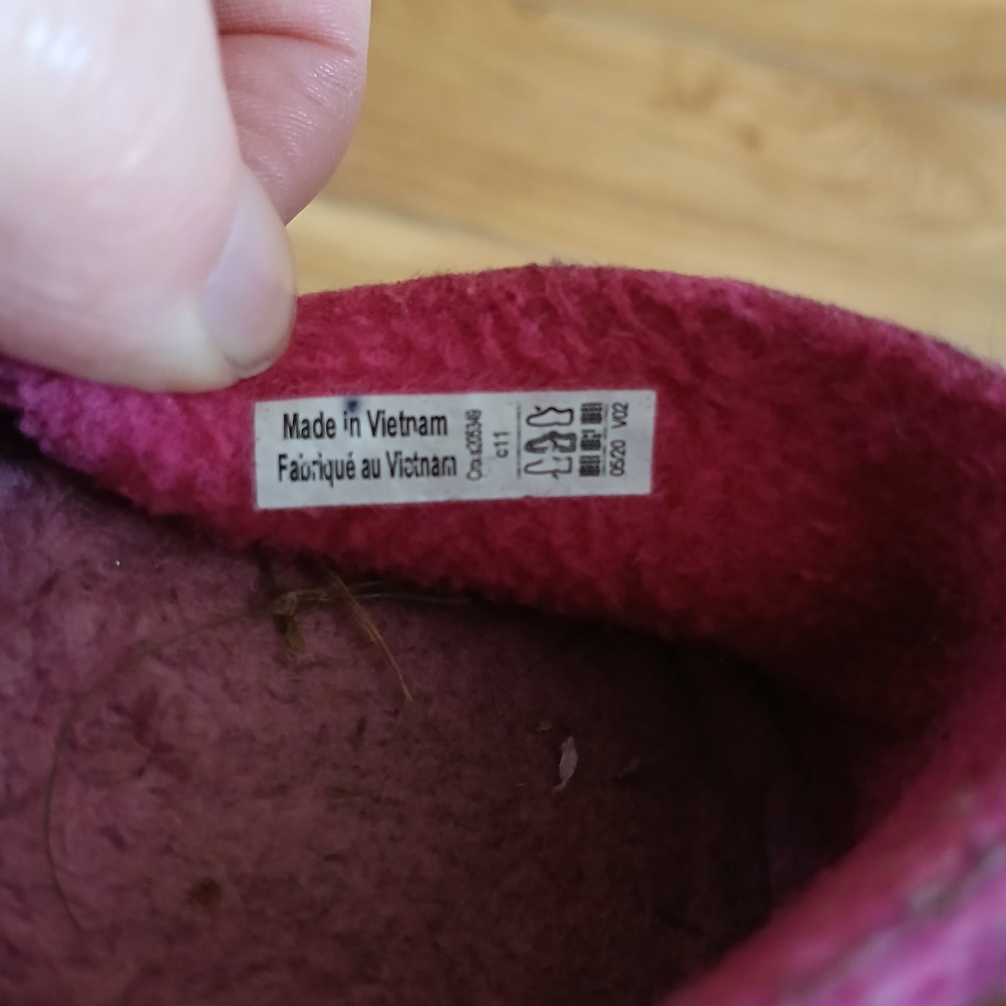 Kids Crocs Slippers Size 11c Felt