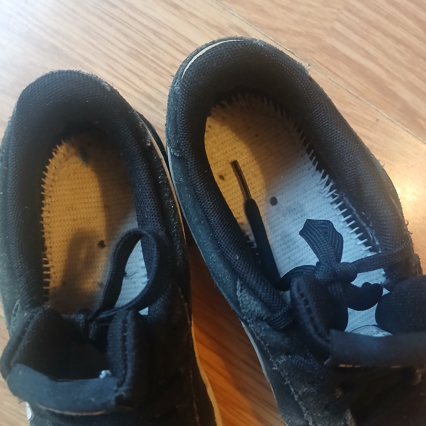 Puma Black Trainers Runners Size UK 13 EU 32