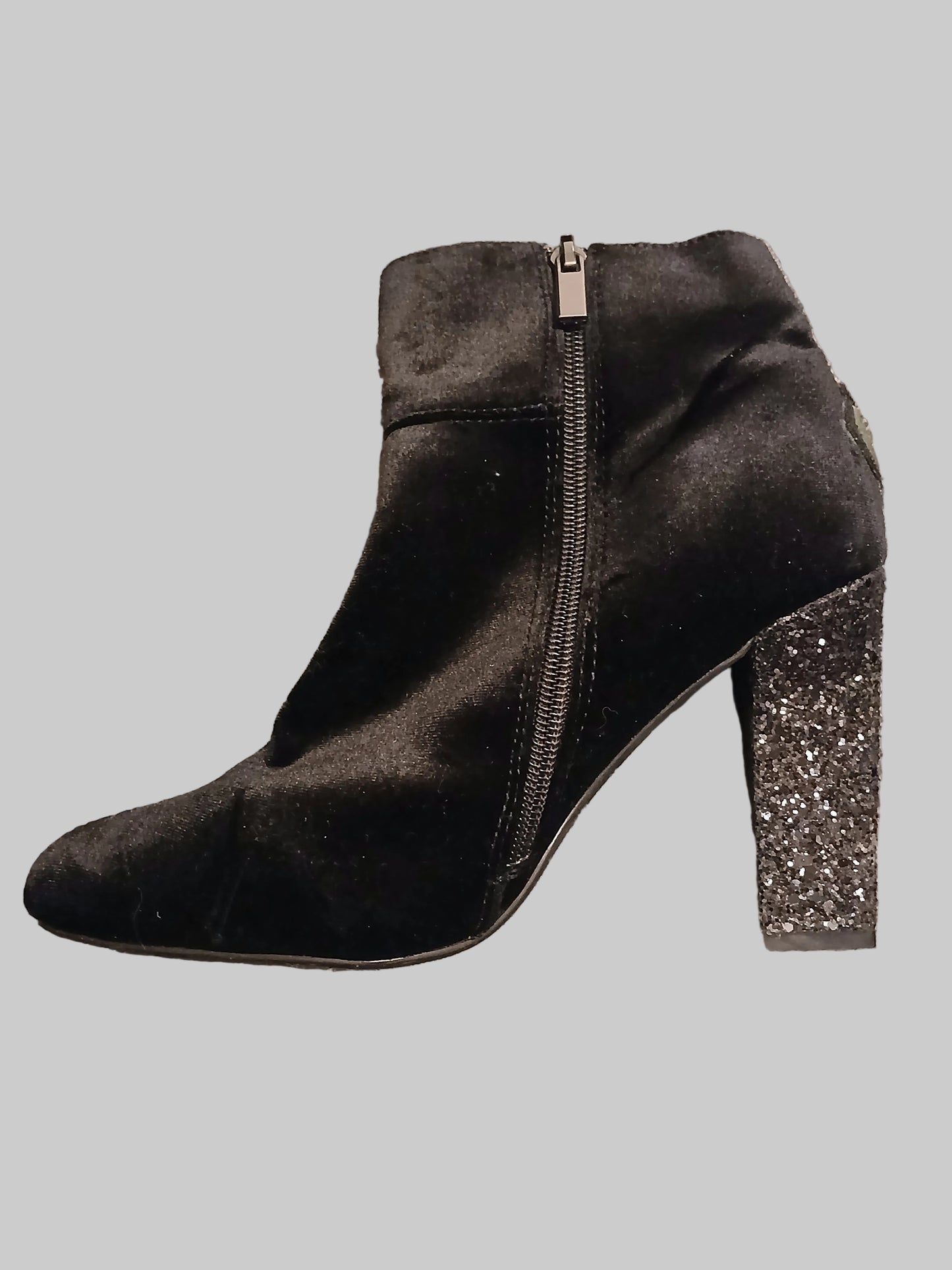 "Glamour" Black Velvety Boots with Embroidered Flowers and Glitter Heel Size 37