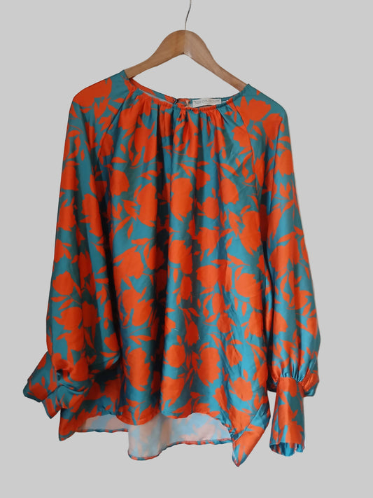 New Collection Floral Top Size XL