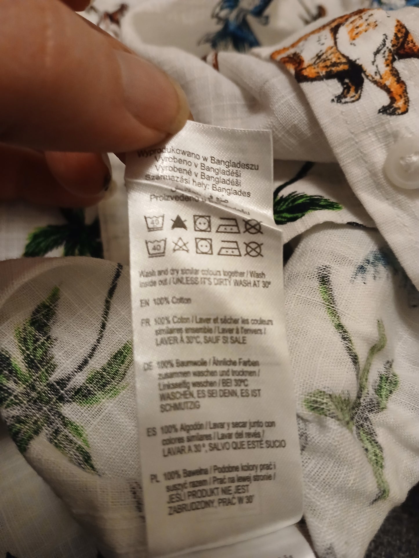 F&F Dinosaur Shirt Age 10-11