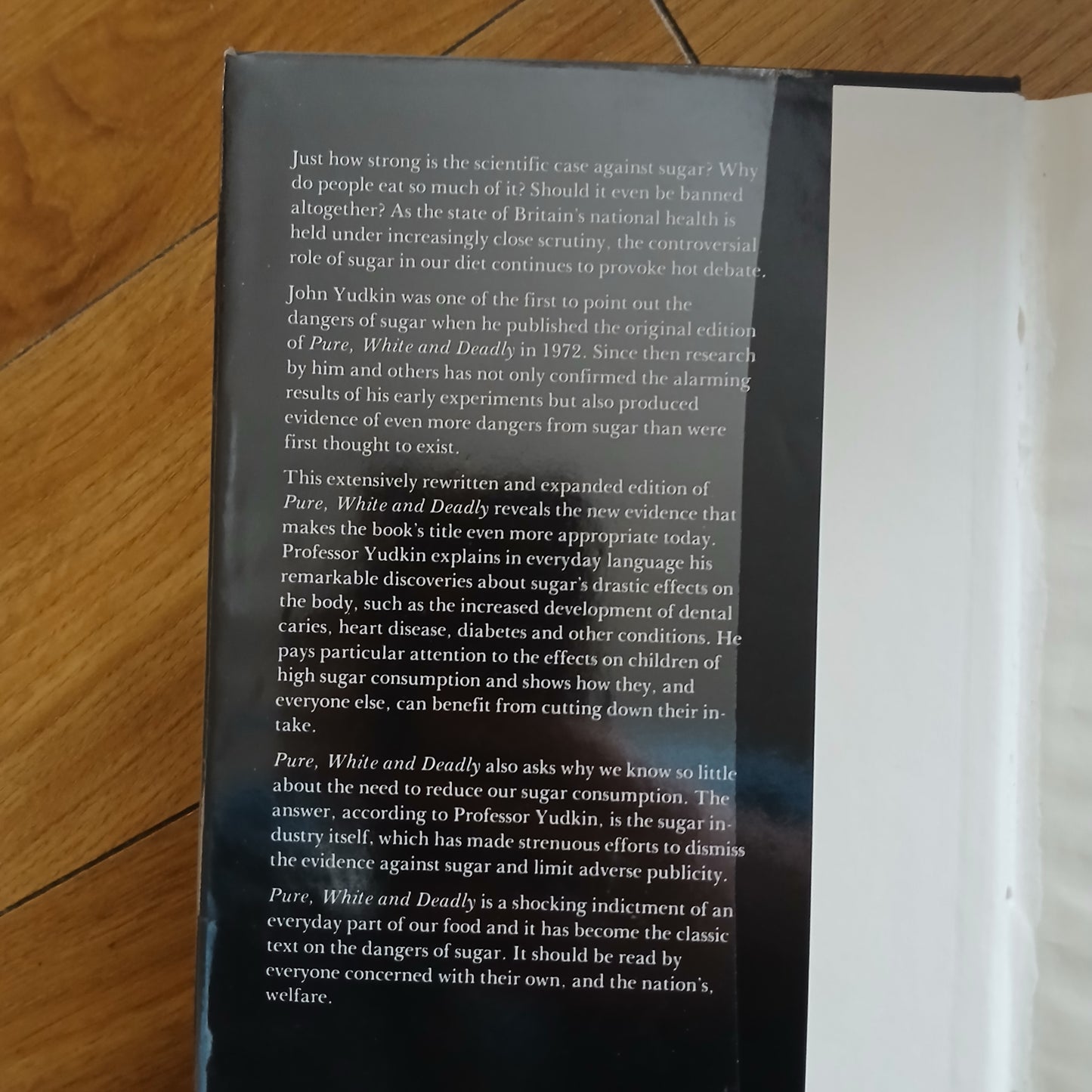 Pure White and Deadly by John Yudkin