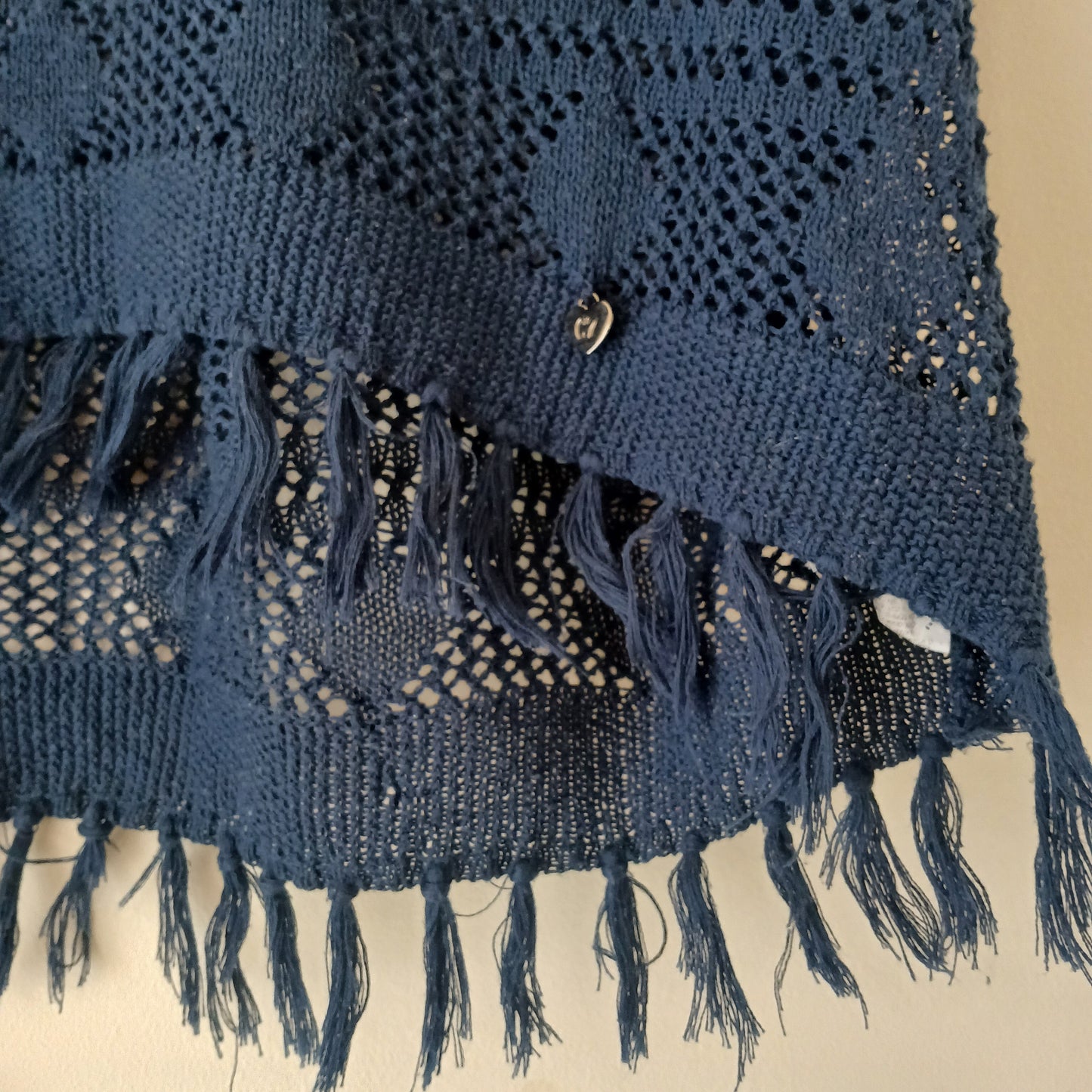 Cropped Fringe Top Size XL