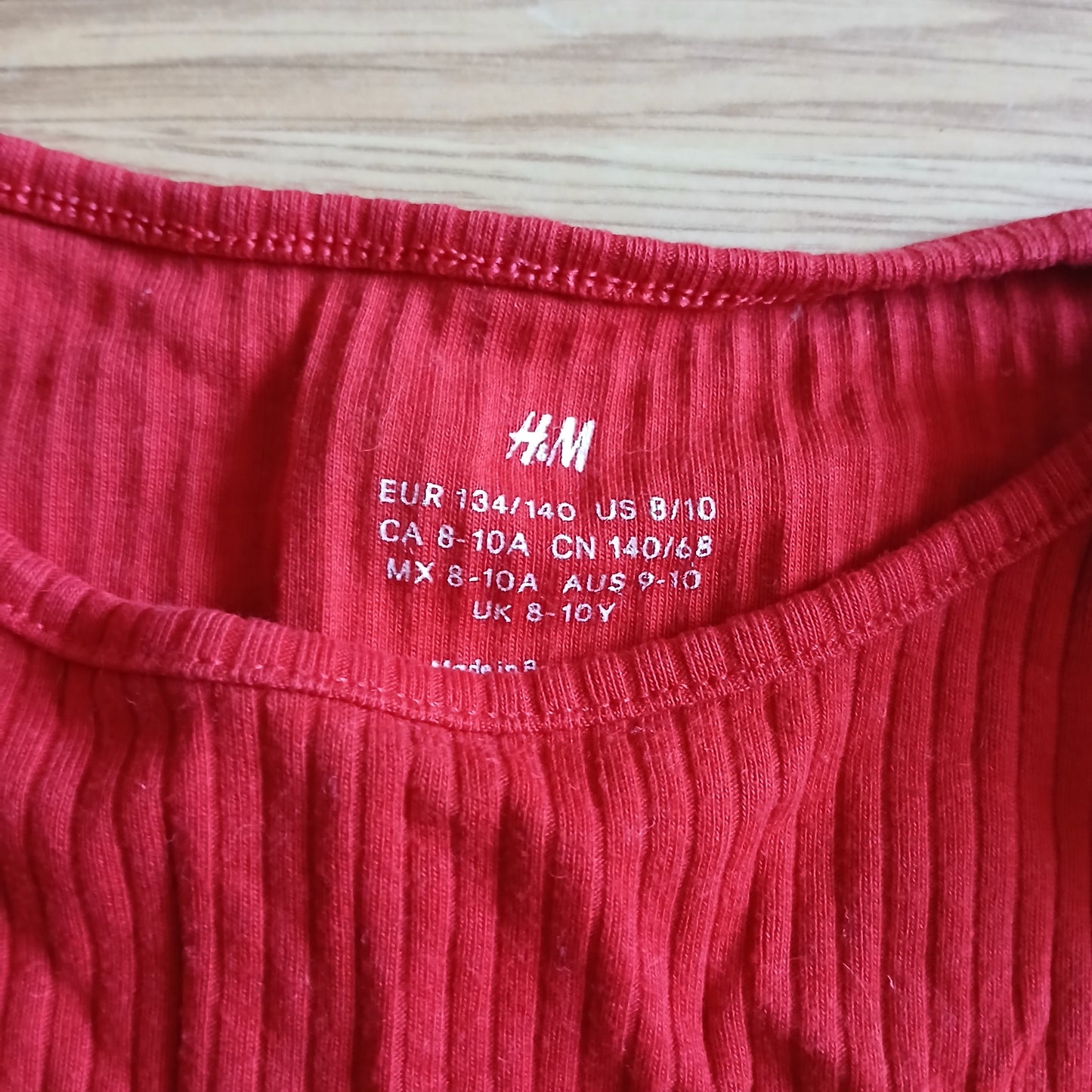H&M Red Long-Sleeved T-Shirt Age 8-10