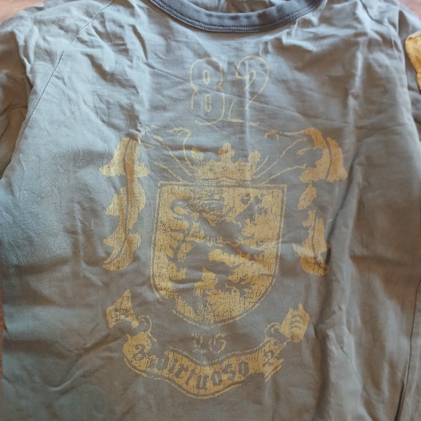 H&M T-Shirt Approx Age 9-10