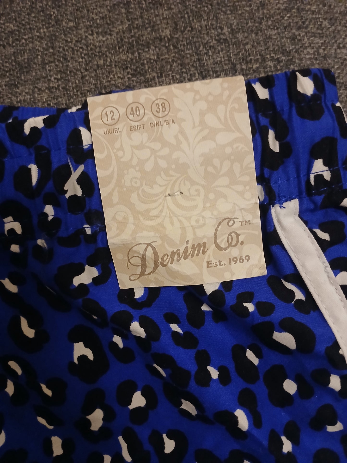 Brand New - Denim Co Blue Leopard Print Shorts Size 12