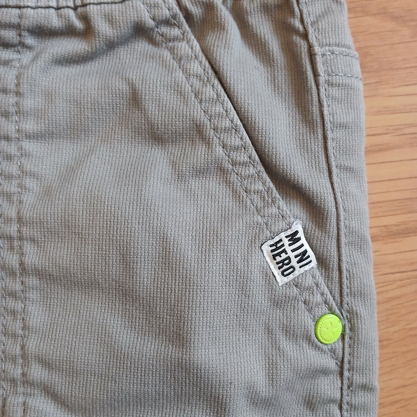 F&F Trousers Age 4-5