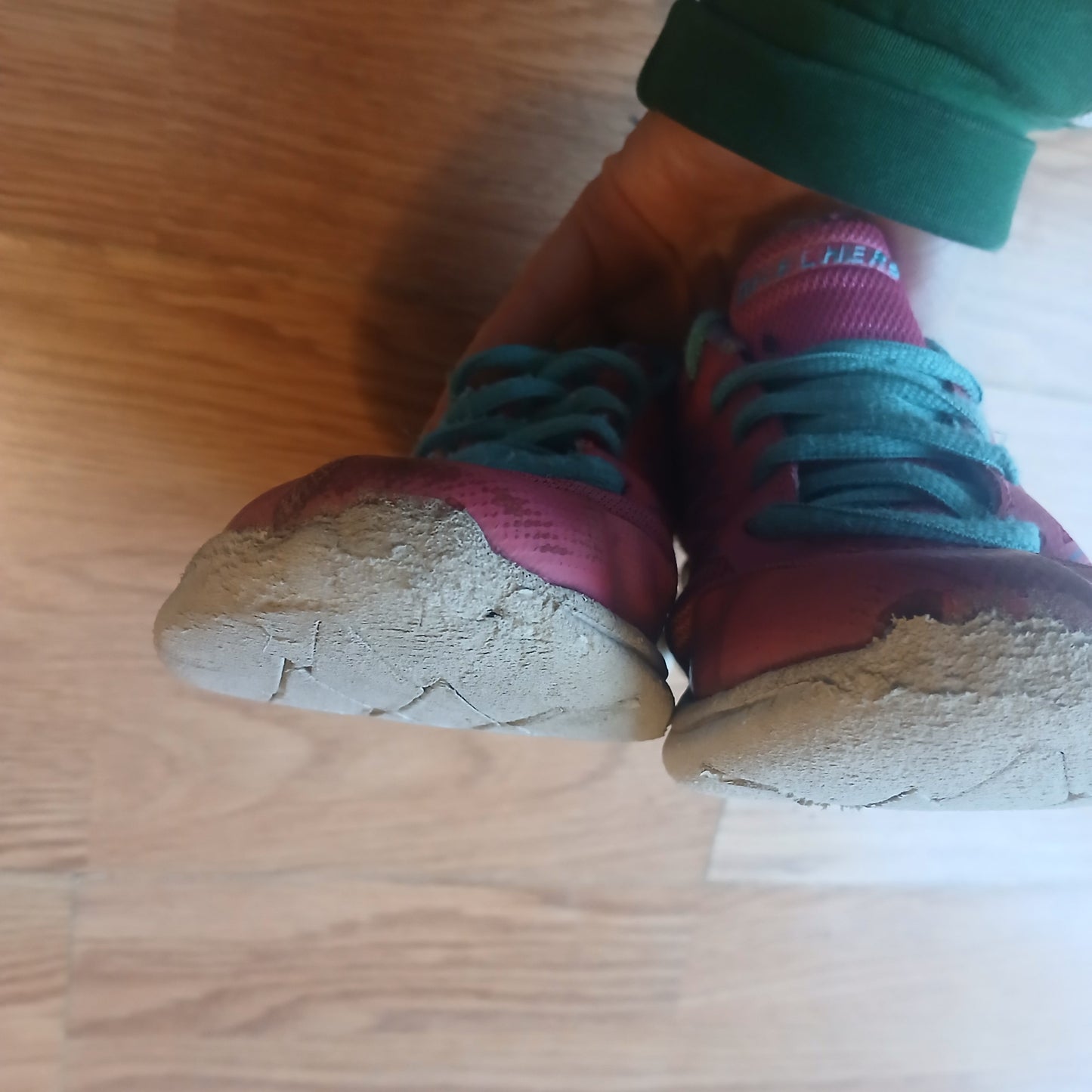 Skechers Pink Runners Trainers Size UK 12 EU 30