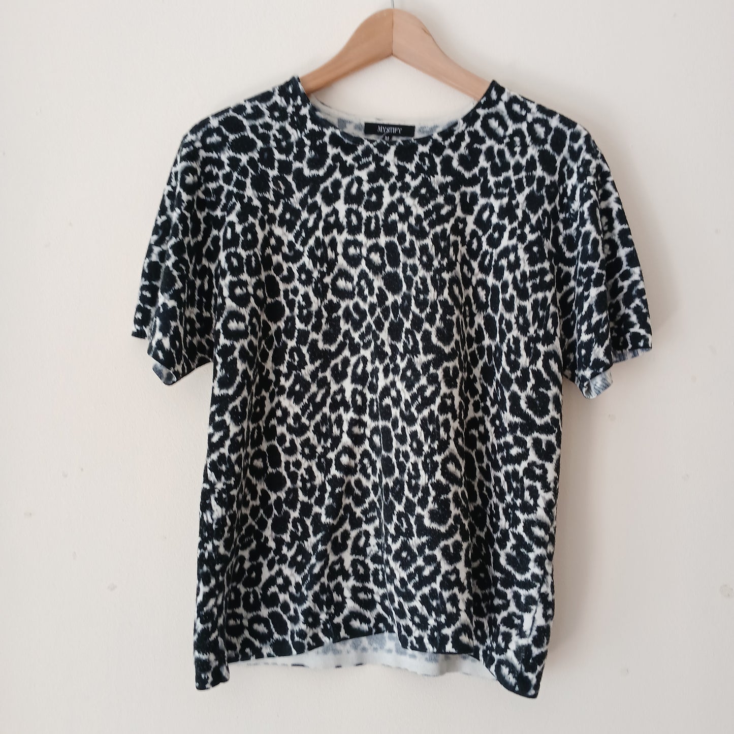 Mystify Leopard Print Top Size M
