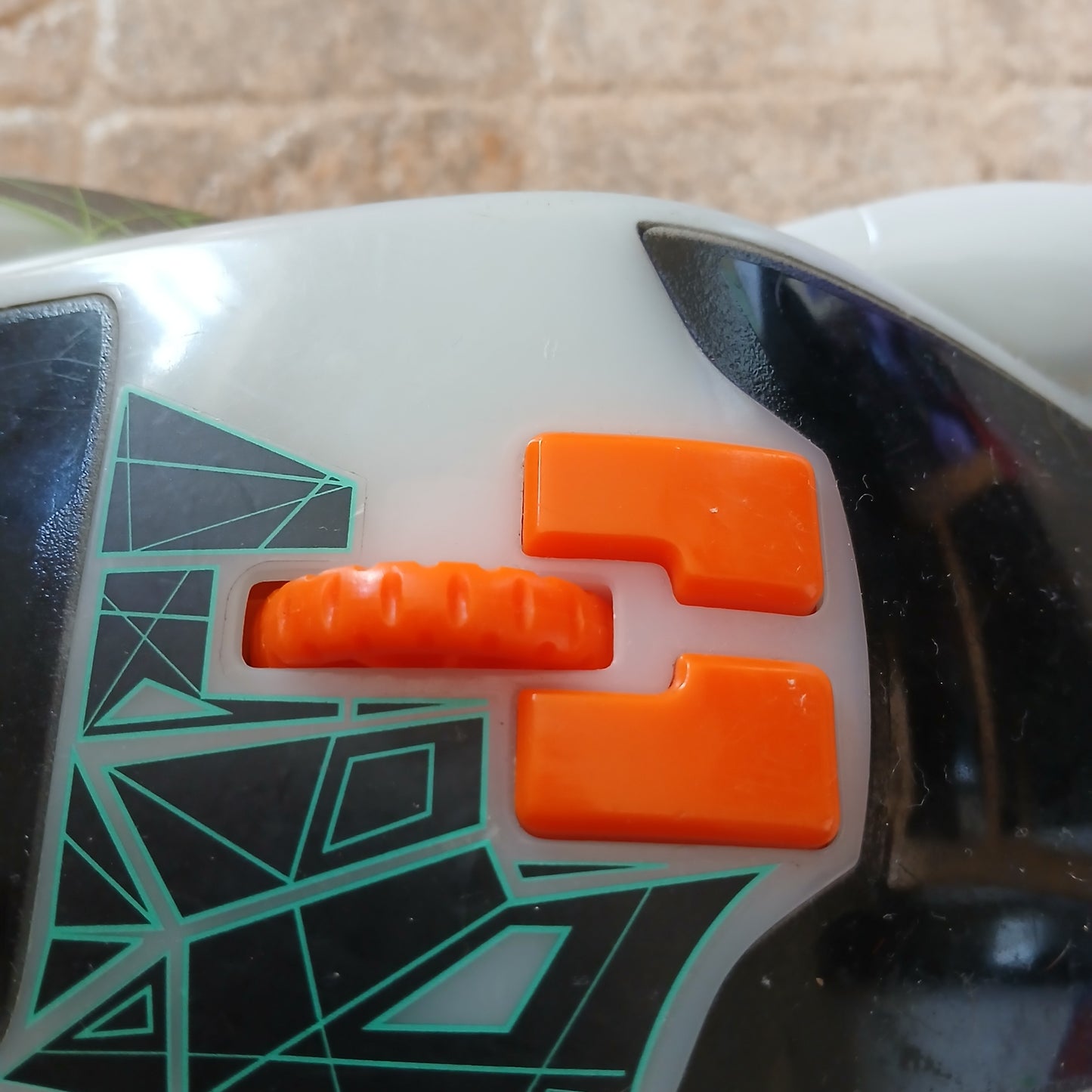 Super Wheelz Lights & Sounds Neon Zoom Race Car