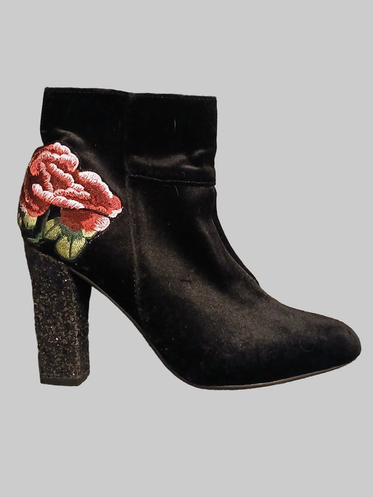 "Glamour" Black Velvety Boots with Embroidered Flowers and Glitter Heel Size 37